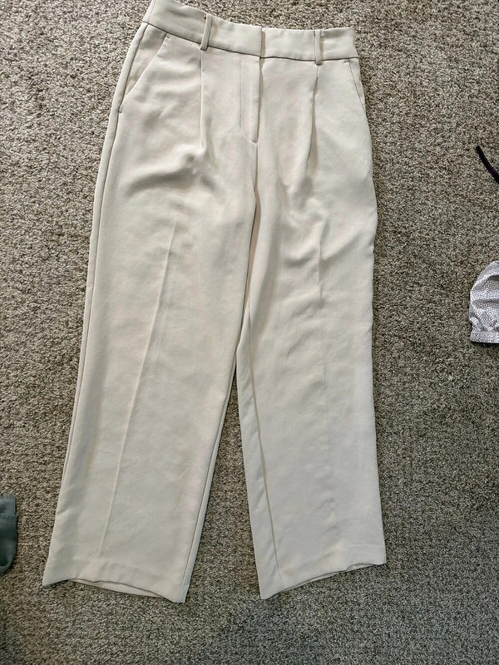 Loft 4 petite cream, wide leg dress pants 3282